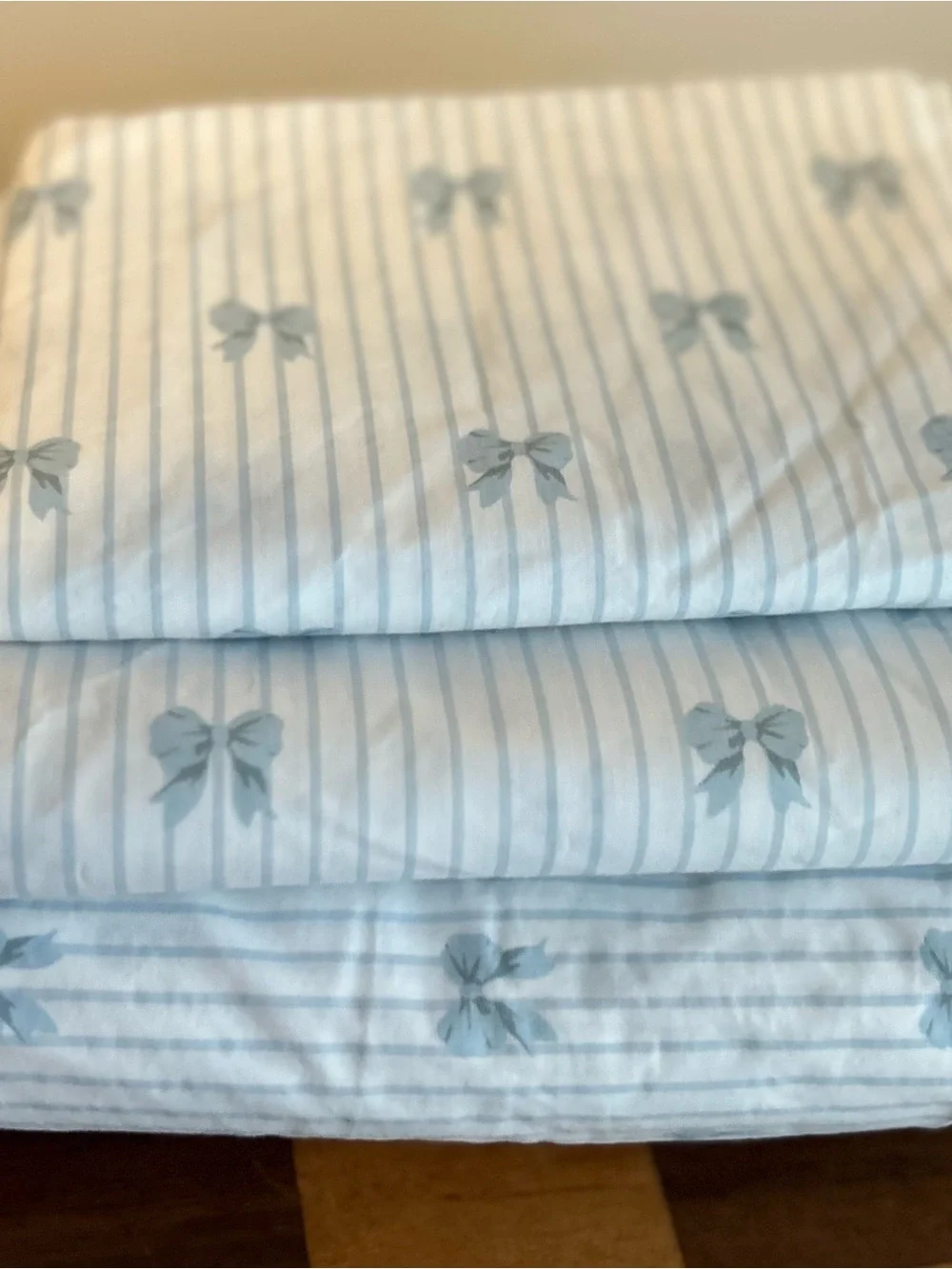 NEW Pottery Barn Bella Bow Stripe Organic Cotton Sheet Set size twin.